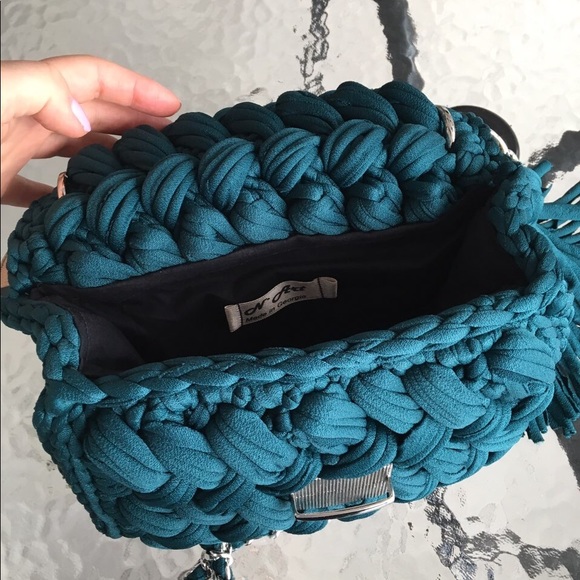 Handbag - Picture 2 of 4